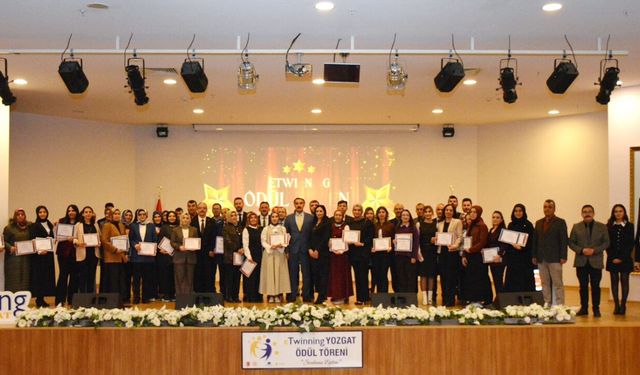 Yozgat Eğitimde Avrupa Sınırlarını Aştı: 89 Kalite Etiketi ve 3 Dünya Okulu Ünvanı!