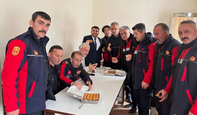 Yozgat’ta Bayram Dayanışması: Zafer Türk Mutfağı’ndan Görev Başındaki Kahramanlara Tatlı Sürprizi
