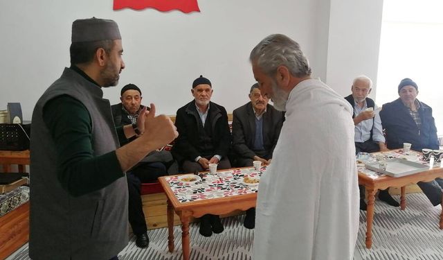 Akdağmadeni’nde Hacı Adaylarına Manevi hazırlık
