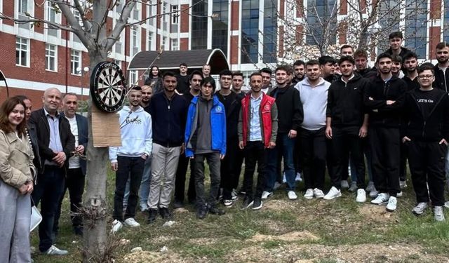 Akdağmadeni MYO’da Öğrenciler Arası Dart Turnuvası Büyük Heyecana Sahne Oldu