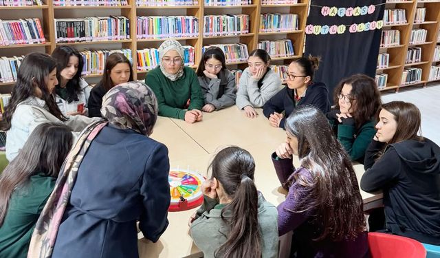 Çekerek’te Fen Lisesi Öğrencileri Kütüphane Haftası’nda Buluştu
