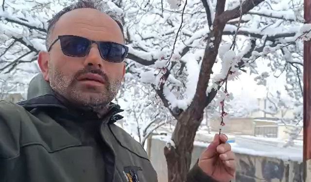 Yozgat’ta Bahar Yerini Kışa Bıraktı: Çiçek Açan Ağaçlar Kar Altında Kaldı