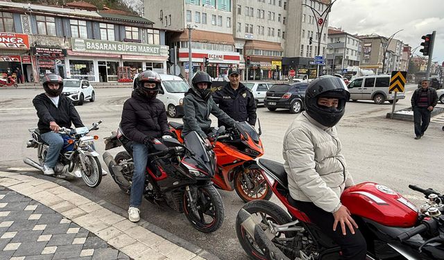 Sarıkaya’da Trafik Güvenliği Çalışmaları Sonuç Verdi: Kask Kullanımı %83’e Yükseldi
