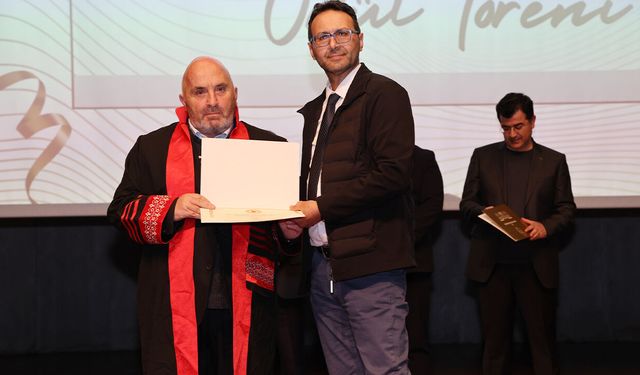 Yozgat Bozok Üniversitesi’nde Gurur Günü: Akademik ve İdari Başarılar Ödüllendirildi