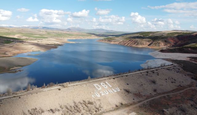 Uzunlu Barajı’nda Su Seviyesi Yükseldi: Dron Görüntüleri Kuraklıktan Yağışa Değişimi Ortaya Koydu