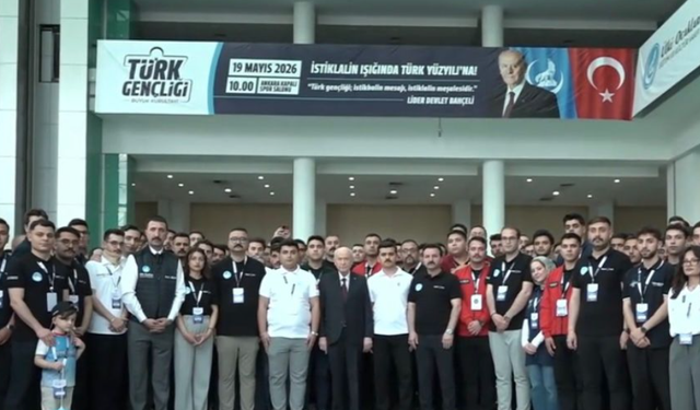Yozgatlı Gençlerin Yerli Teknoloji Gururu TeknoOcak’ta Bahçeli’ye Sunuldu