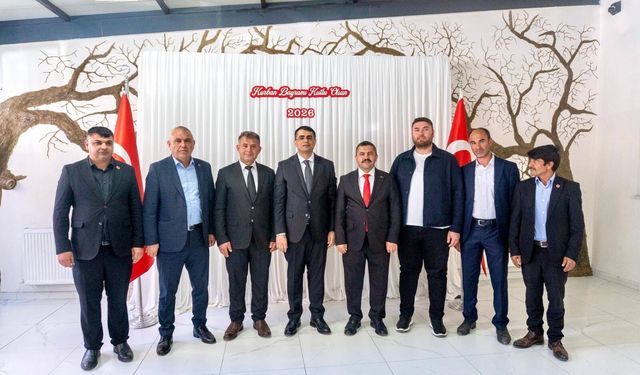 Akdağmadeni’nde Bayramlaşma Programı Yoğun Katılımla Gerçekleşti