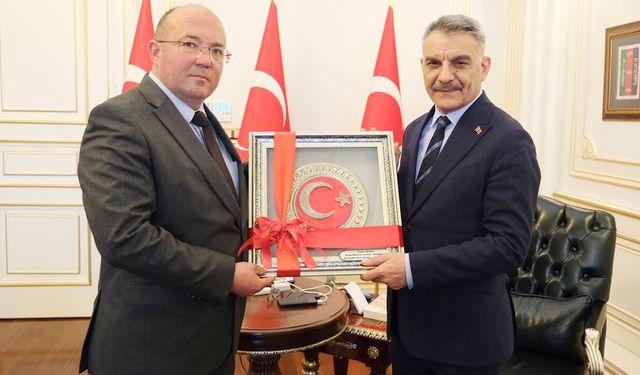 Çayıralan Belediyesi’nden Yozgat Valisi Özkan’a Ziyaret: Projeler ve Yatırımlar Masada