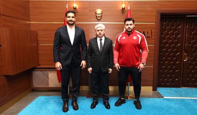 Yozgatlı Şampiyon Rıza Kayaalp Sakarya'da