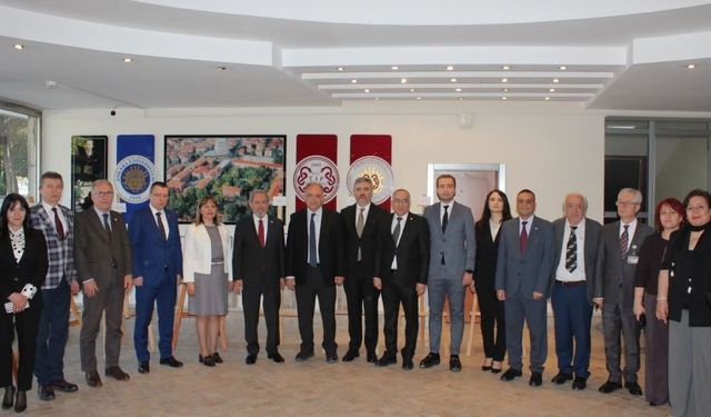 Ankara’da Sağlıkta Kalite Zirvesi: Köklü Hastanelerde Akreditasyon ve Dönüşüm Masaya Yatırıldı