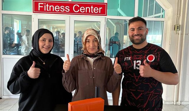 Bozok Üniversitesi Bahar Şenliklerinde Bilek Güreşi Şampiyonları Belli Oldu