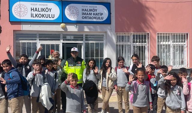 Yozgat’ta Jandarmadan Öğrencilere Trafik Eğitimi