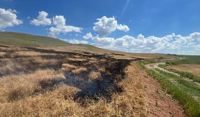 Yozgat’ta Anız Yangınına Jandarma Müdahalesi: 5 Bin Metrekarelik Alanda Yakım Yapan Şahsa Ceza