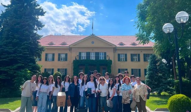 Hacı Ömer Tarman Anadolu Lisesi’nden Almanya Büyükelçiliği Bahar Şenliği’nde Unutulmaz Müzik Performansı