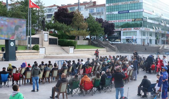 Yozgat’ta Dünya Kupası Heyecanı: Türkiye Avustralya Maçı Dev Ekranda Coşkuyla İzlenildi
