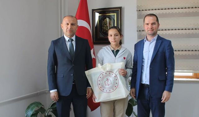 Yerköy’de Gurur Veren Başarı: Dilimizin Zenginlikleri Şiir Yarışmasıyla başarı elde etti