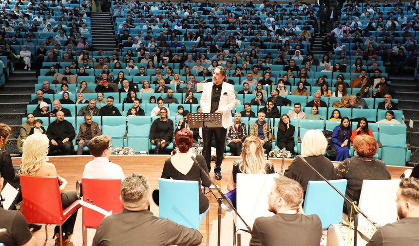 Yozgat Bozok Üniversitesi'nde Muhteşem Yeni Yıl Konseri!