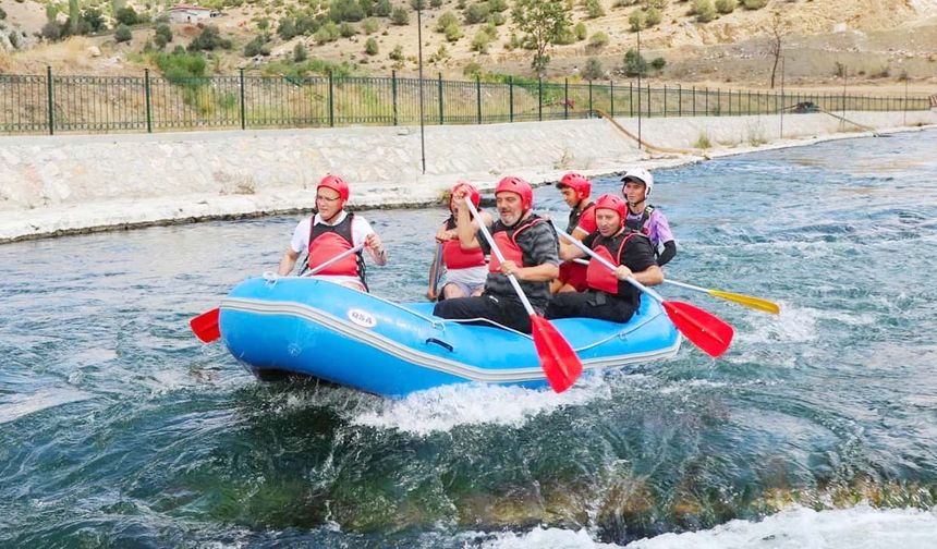 Çekerek’te Adrenalin Başladı: Rafting Sezonu Açıldı!
