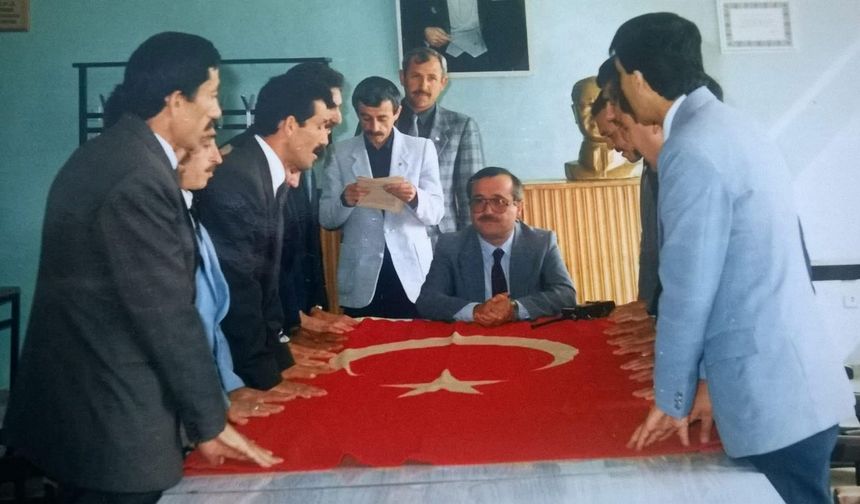Masanın Başında Cemil Çiçek