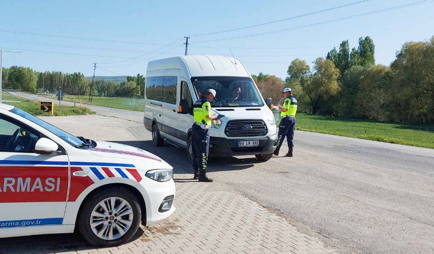 Yozgat’ta Okul Servislerine Sıkı Jandarma Denetimi!