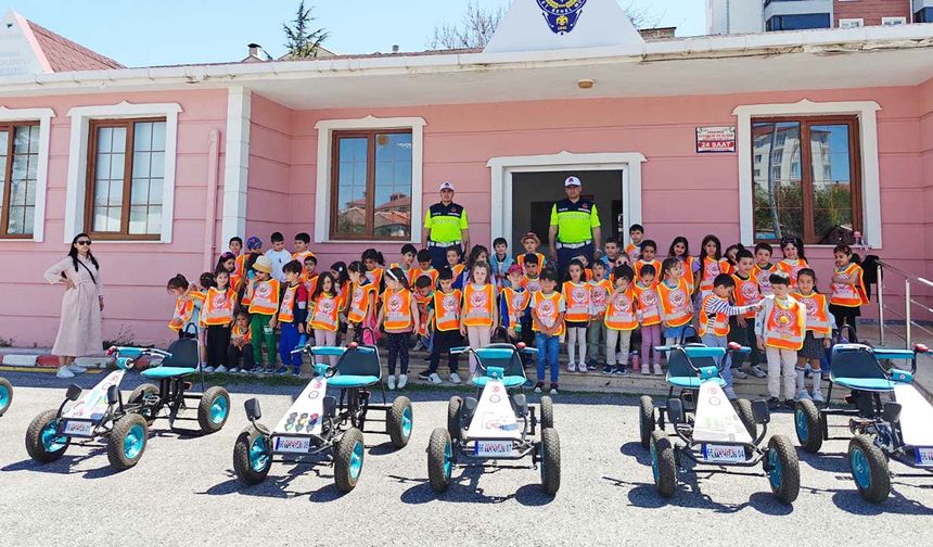 Miniklere Uygulamalı Eğitim
