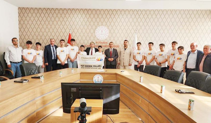 Yozgatlı Öğrenciler Kütahya’da! Gönül Köprüleri Kuruldu!