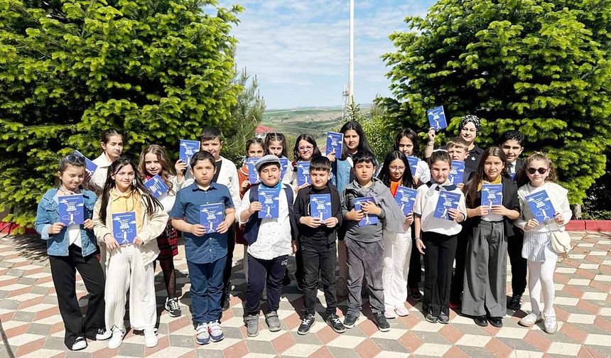 Minik ozanlar kitap yazdı