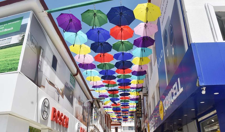 Şemsiyelerle Daha Renkli!