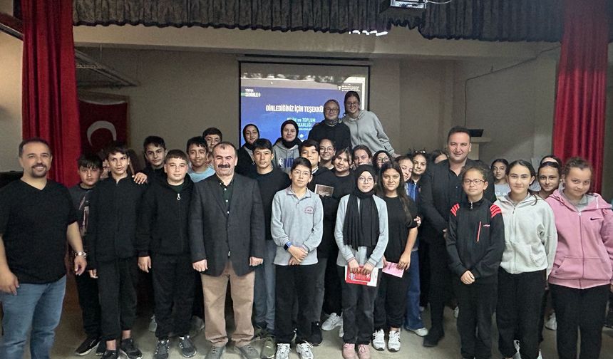 TÜBİTAK Bilim Söyleşileri Kapsamında Atom ve Molekül Topakları Konuşuldu