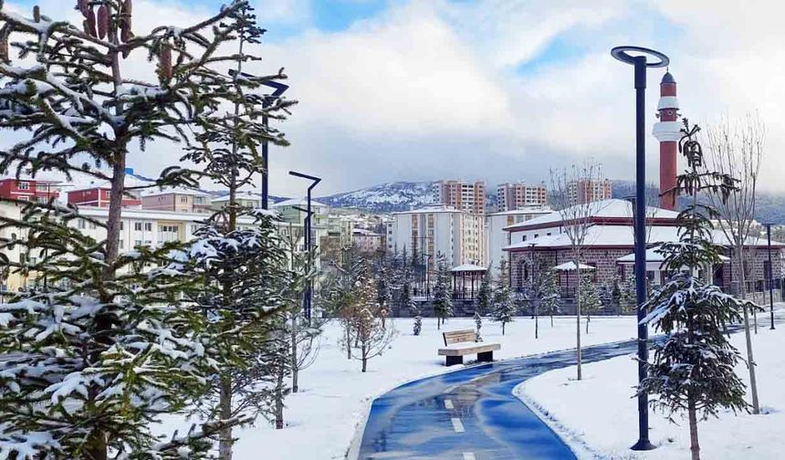 Nisan Ortasında Beyaz Şehir: Yozgat’ta Tarihi Soğuk ve Kar