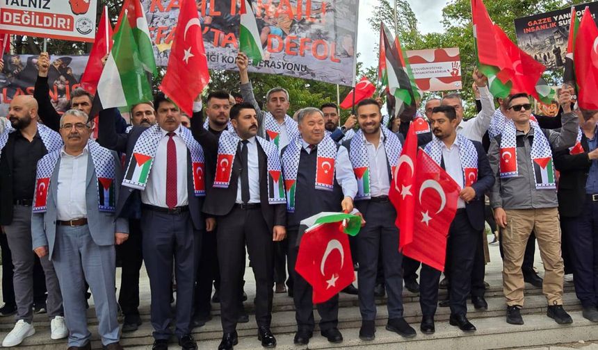 Kamu Birliği Konfederasyonu'ndan İsrail Büyükelçiliği Önünde Gazze Tepkisi