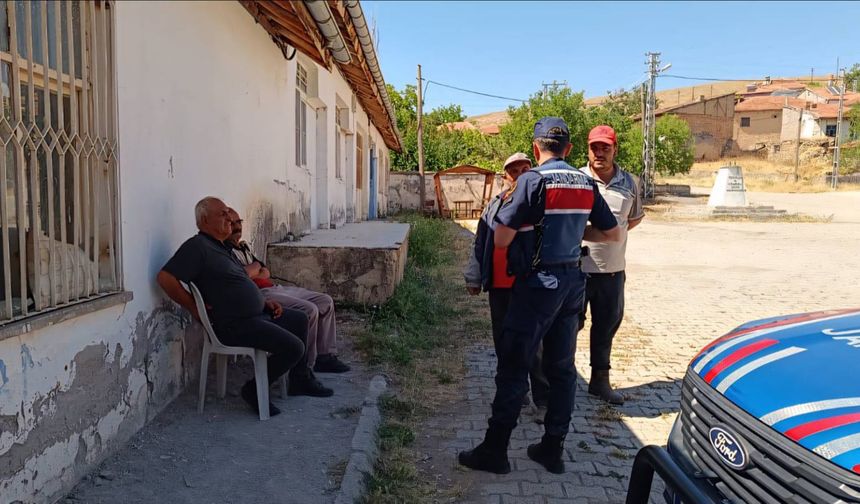 Yozgat Jandarmasından Çandır’da Anız Yangını ve Kene Uyarısı