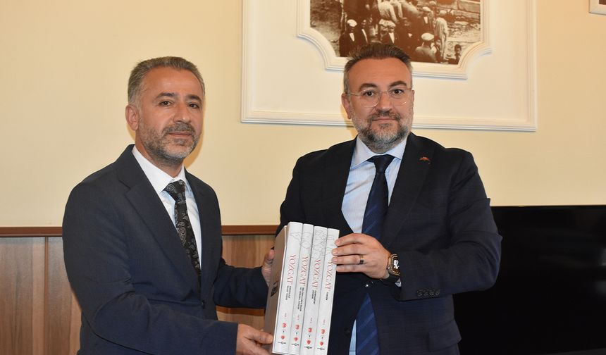 Kalem Değil Vicdan Çizecek