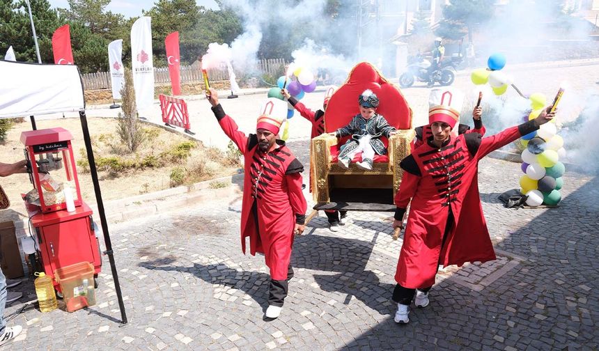 Geleneksel Sünnet Şöleni Gerçekleşti
