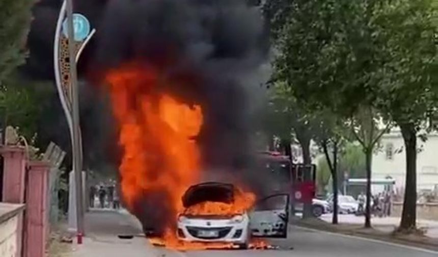 Alevler bir aracı küle çevirdi: aman dikkat!