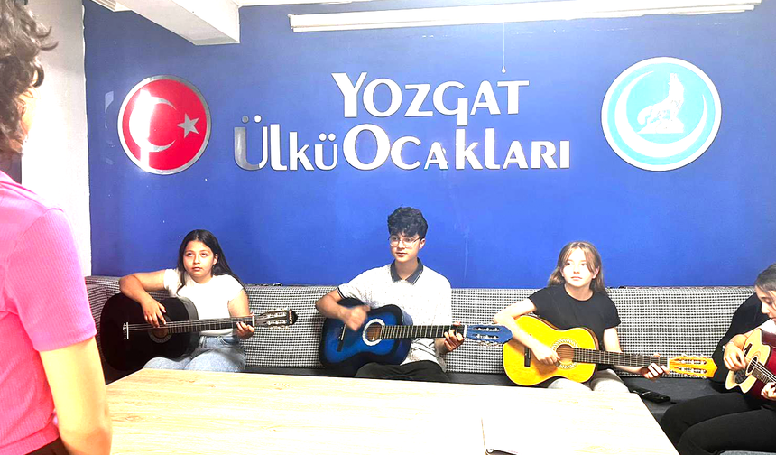 Ülkücü Gençlik Sanatla Buluşuyor