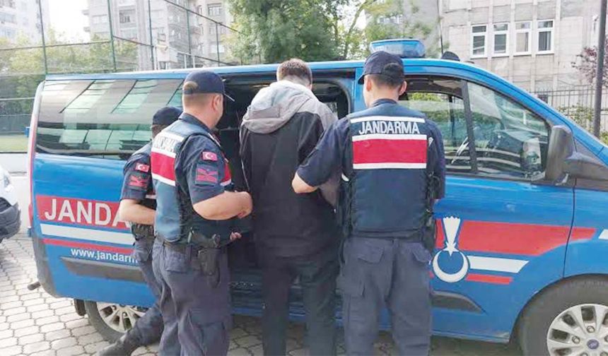 Yozgat’ta aranan dolandırıcı jandarmanın dikkati sayesinde yakalandı