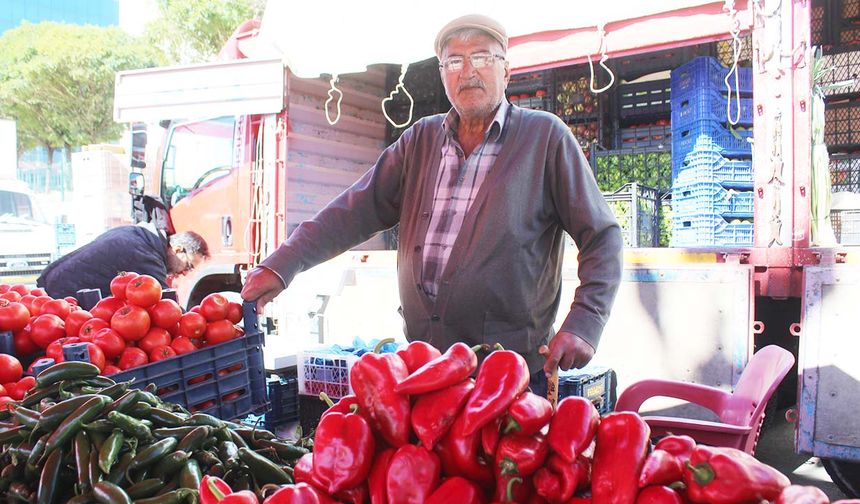 Yozgat’ın Salı Pazarında 60 Yıllık Bir Esnaf: Artık O Eski Pazarlar Yok!