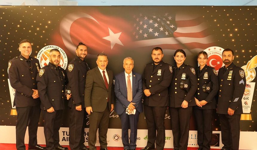 New York’ta Türk-Amerikan Medya Dostluk Gecesi ve Ödül Töreni