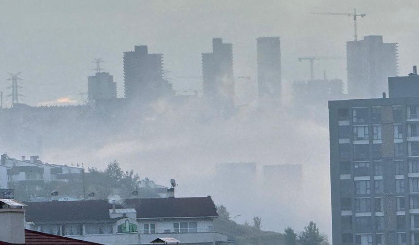 Ankara Griye Büründü: Çayyolu ve Ümitköy’de Yoğun Sis Manzarası