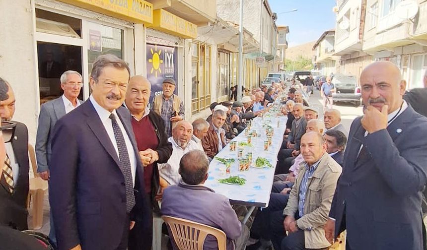 İYİ’ler aynı sofrada