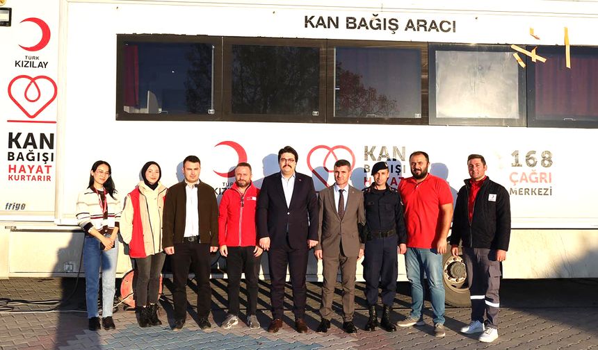 Çandır’ın yöneticilerinden candan bağış