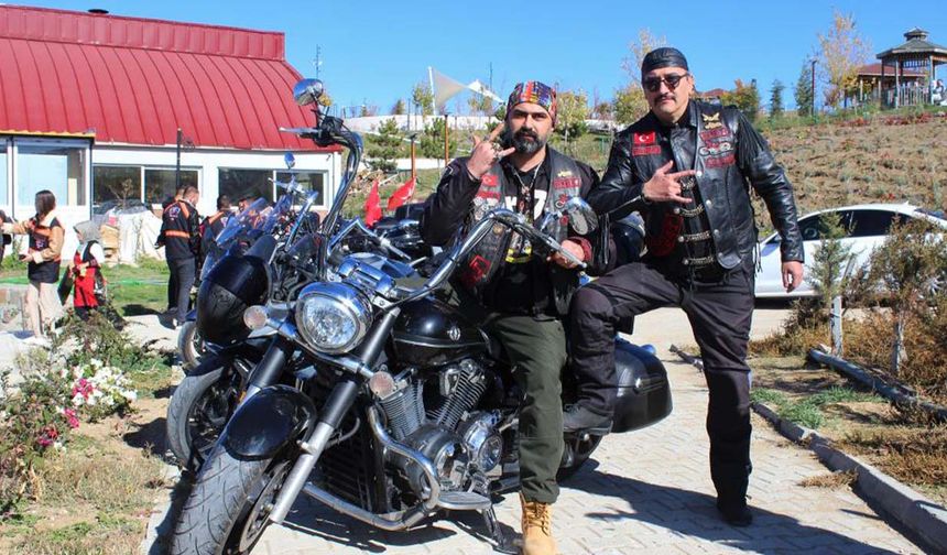 Yozgat’ta Motosiklet Tutkunları Şehir Turlarında Buluşuyor