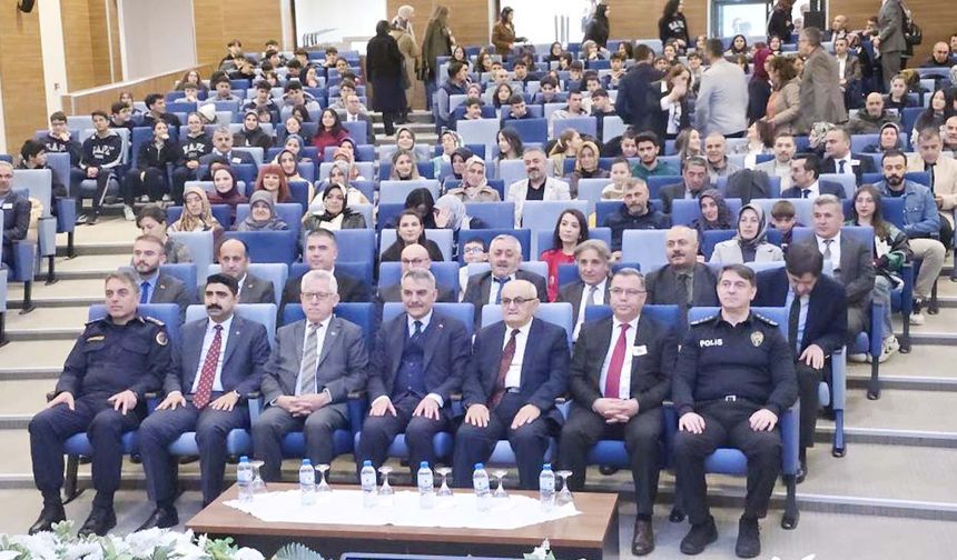 Yozgat’ta Öğretmenler Günü Törenle Kutlandı: İyi Ki Varsın Öğretmenim!