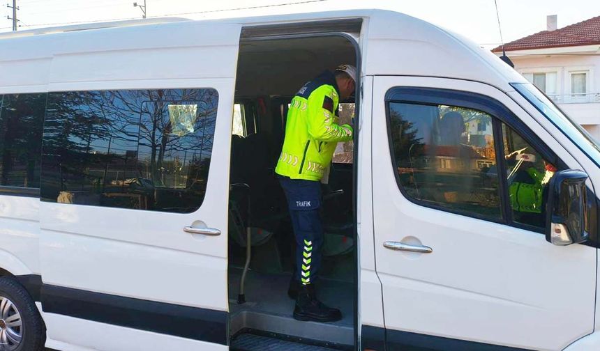 Yozgat’ta Okul Servisleri Jandarma Denetiminden Geçti: Öğrencilerin Güvenliği Öncelikte