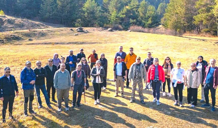Yozgat Bozok Üniversitesi Dekanı Şentürk’ten Akdağmadeni Ormanlarında Yürüyüş