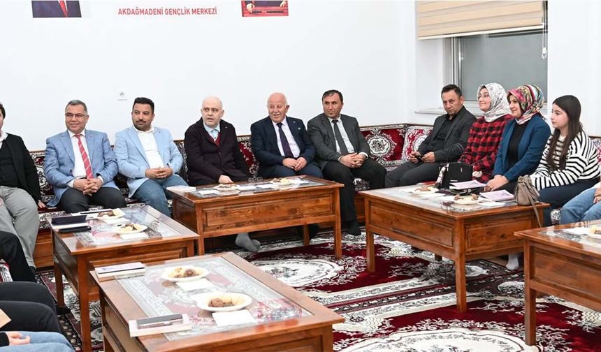 Akdağmadeni Okuma Kulübü’nden Edebiyat Dolu Buluşma