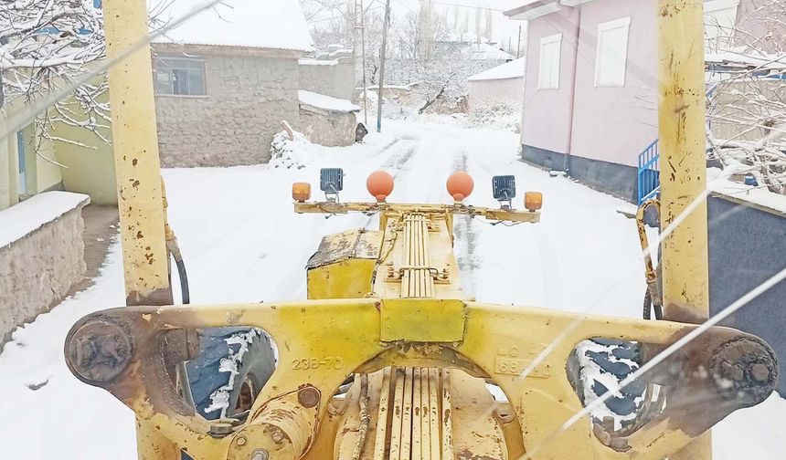 Çandır’da Karla Mücadele: Ana ve Köy Yolları Açıldı