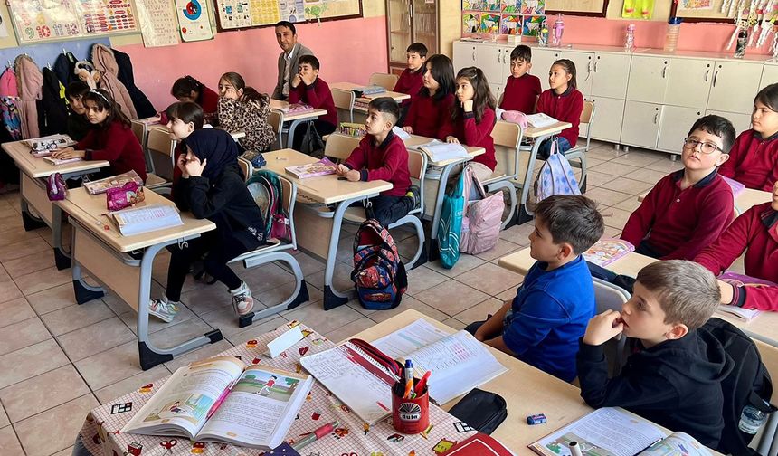 Şefaatli’de Öğrencilere Değerler Eğitimi Verildi