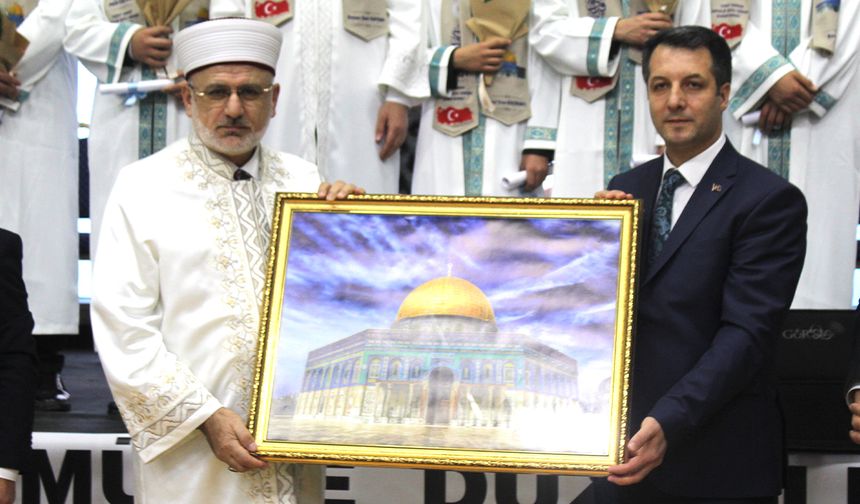 Yozgat’ın Sorgun ilçesinde mübarek üç aylar anlamlı bir icazet töreni ile karşılandı